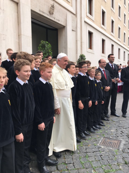 Musikalische Umrahmung des Gottesdienstes auf dem Petersplatz